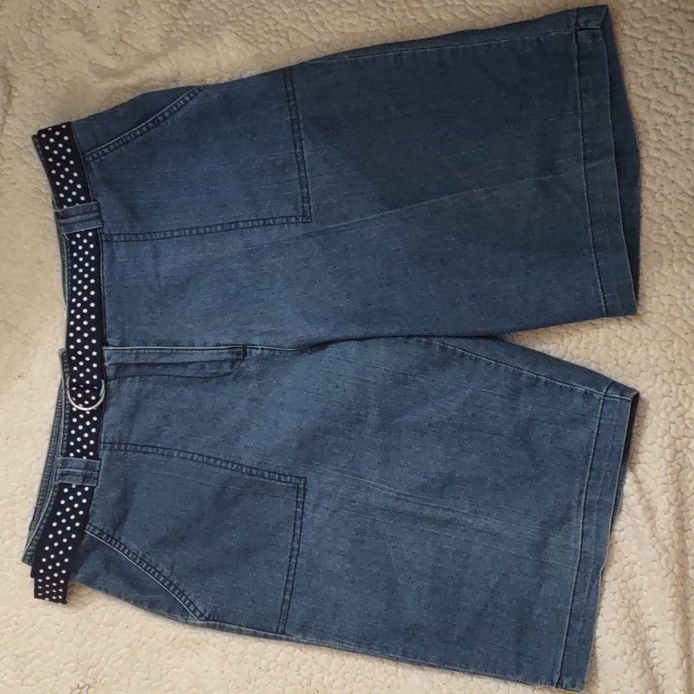 Nwot white stag jean shorts with belt size 12